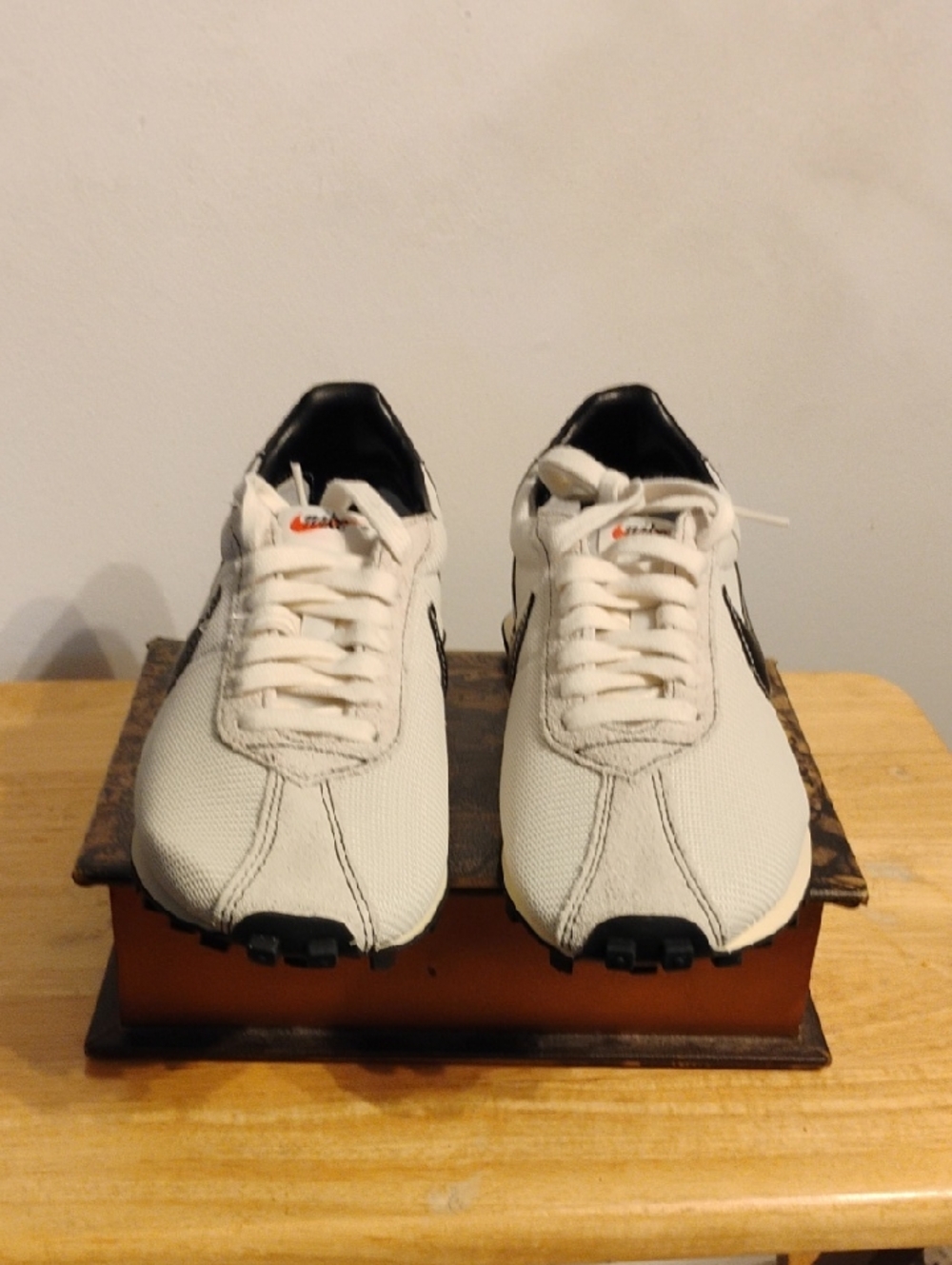 New Women's Nike  Cream and Black Low-Top Sneakers Size 8.5